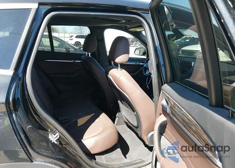 2016 BMW X1 xDrive28I z USA, uszkodzony, nr VIN WBXHT3Z38G4A48296